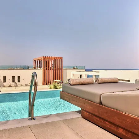 Enorme Santanna Island Hotel